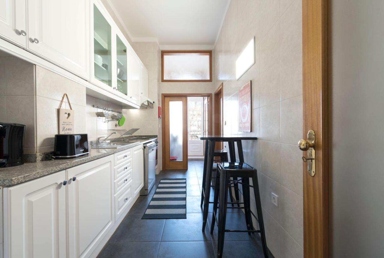 Lovelystay - The Porto Getaway Duplex - Free Parking ภายนอก รูปภาพ