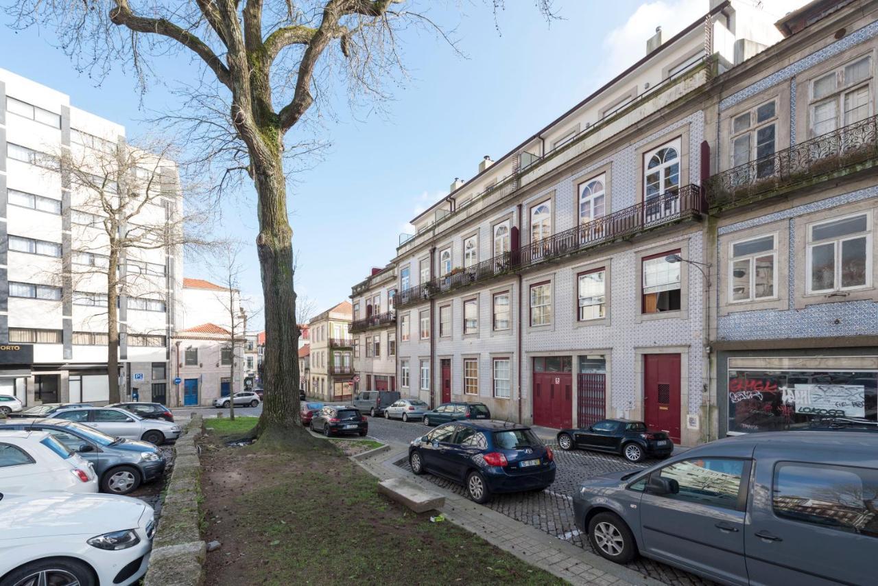 Lovelystay - The Porto Getaway Duplex - Free Parking ภายนอก รูปภาพ