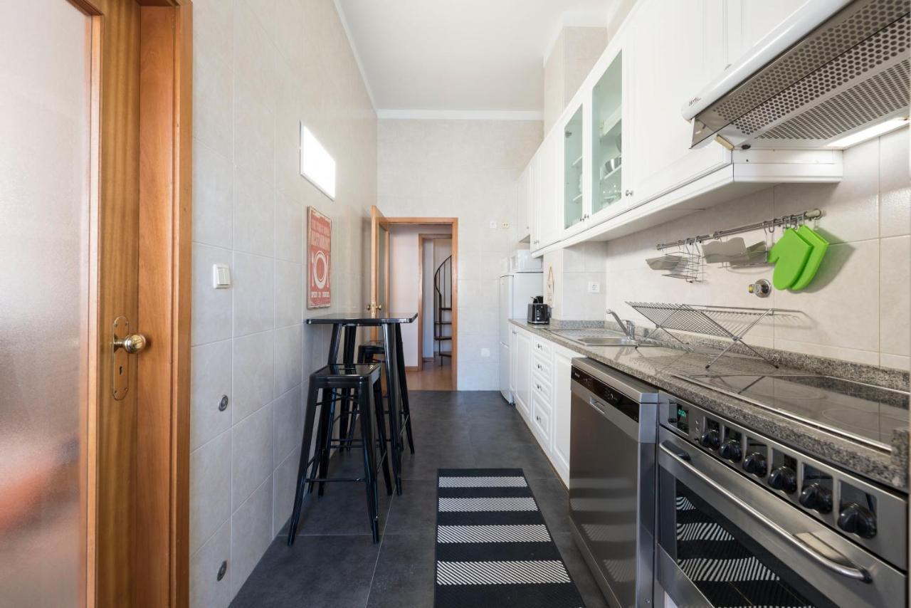 Lovelystay - The Porto Getaway Duplex - Free Parking ภายนอก รูปภาพ